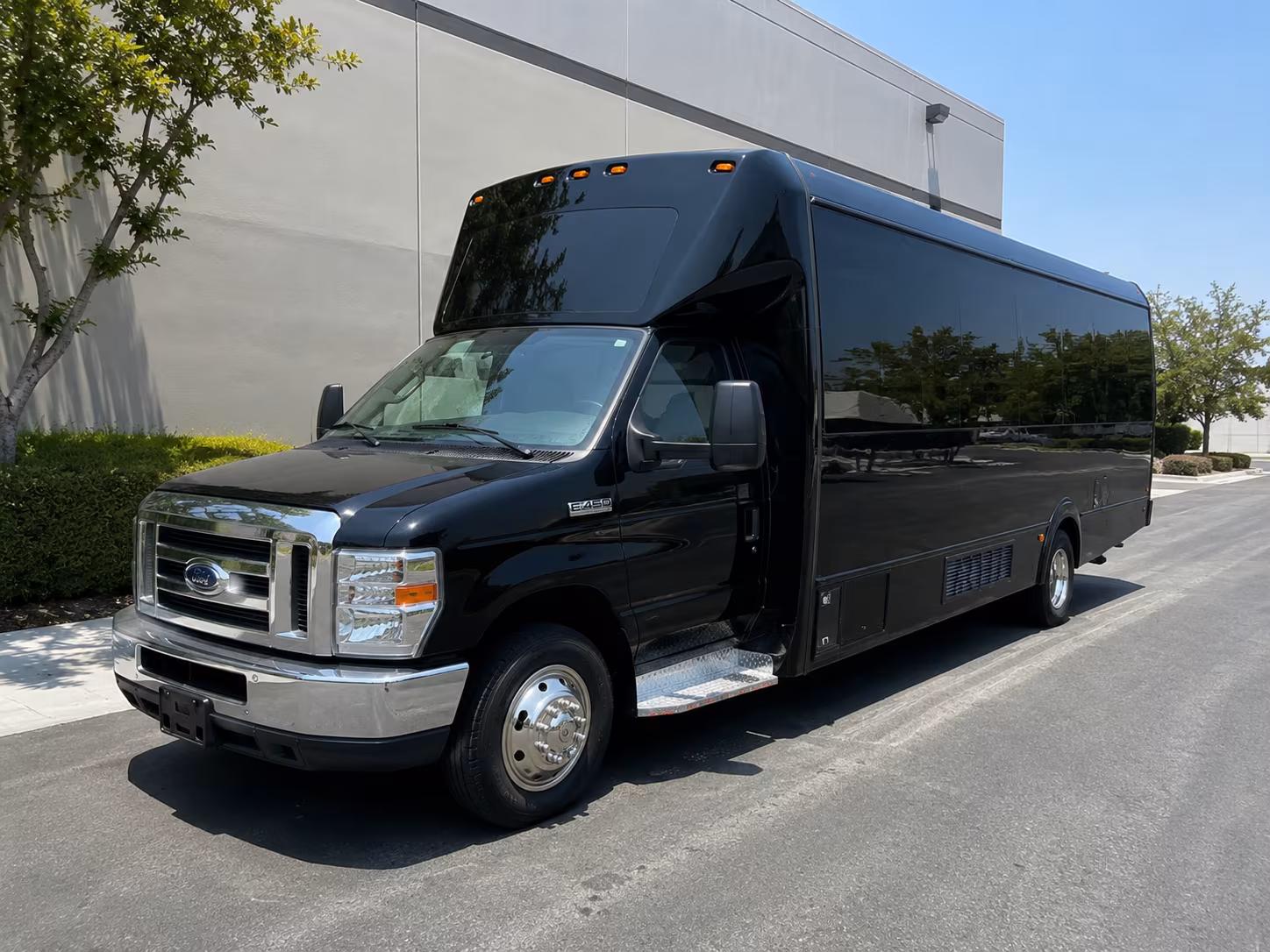 party bus rentals in indio for the perfect prom night